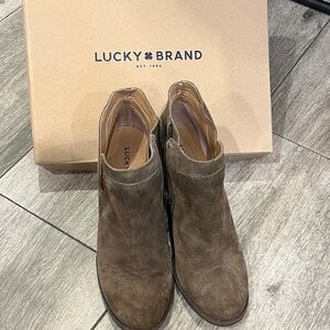 Lucky Brand Women’s Brown Suede Shoes